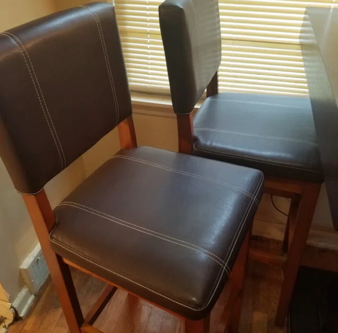 Lechner bar counter stool image indicator(10)