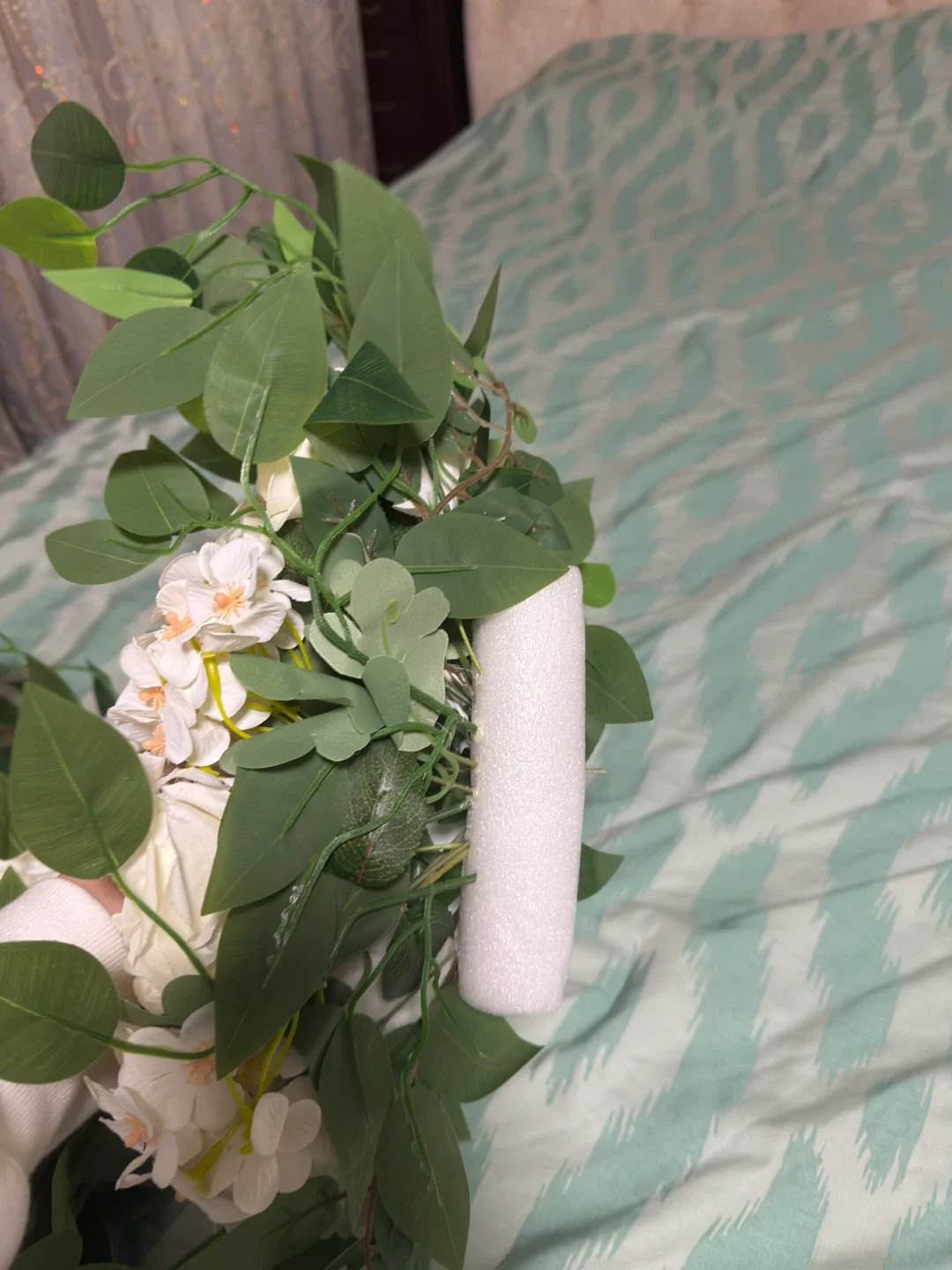 Artificial flowers for event decor image indicator(4)