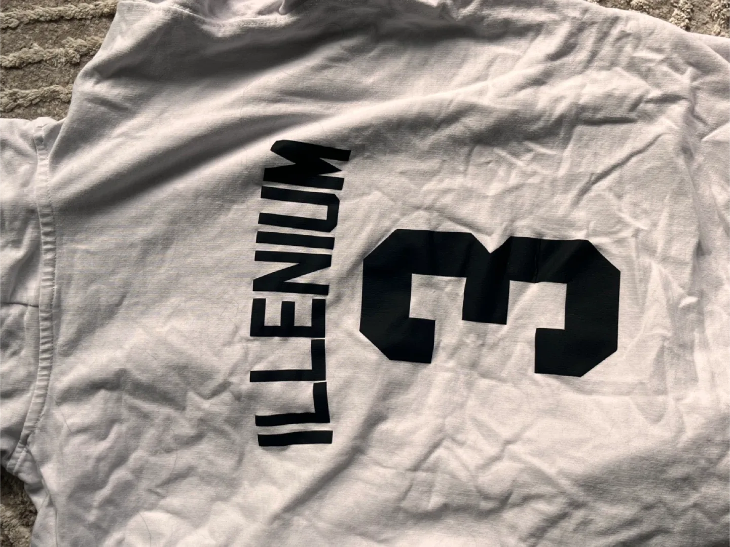 Illenium Hoodie - Size M NEW image indicator(2)