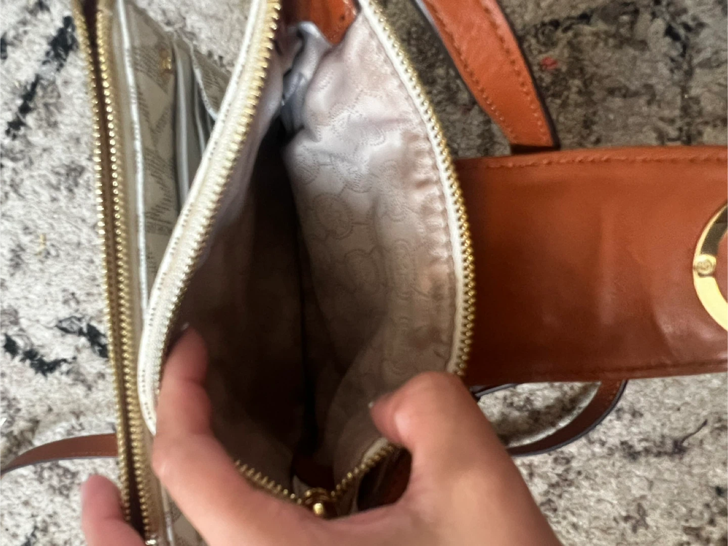 Michael Kors Crossbody Bag - photo 2