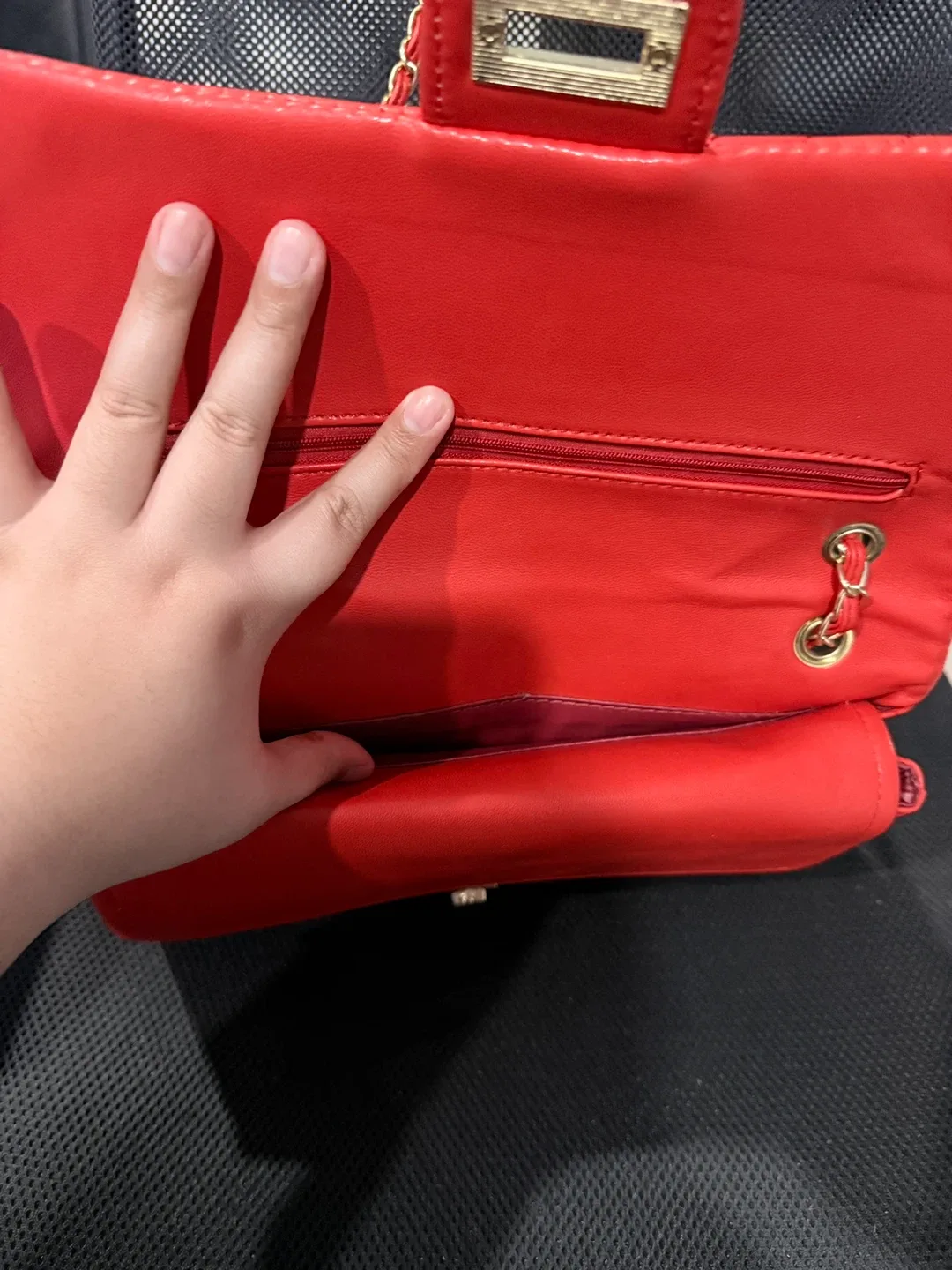 Caleesa Red Chevron Quilted Chain Bag image indicator(6)