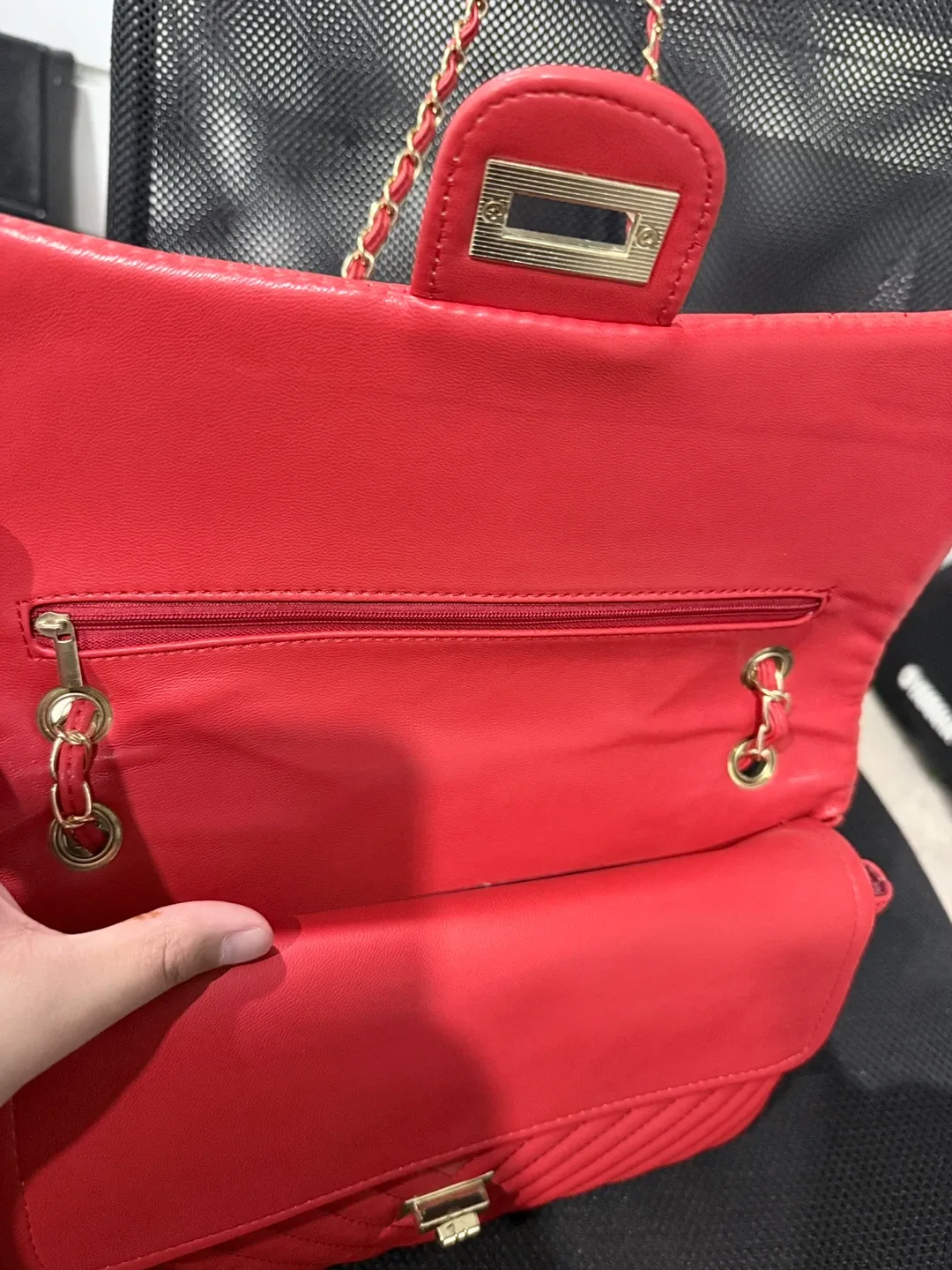 Caleesa Red Chevron Quilted Chain Bag image indicator(5)