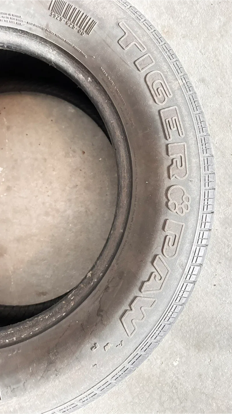 Tiger Paw P225/60R16 Tires - Set of 4 image indicator(4)