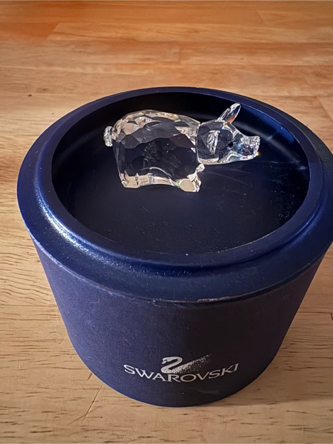 Swarovski mini Crystal Pig with Box image indicator(3)