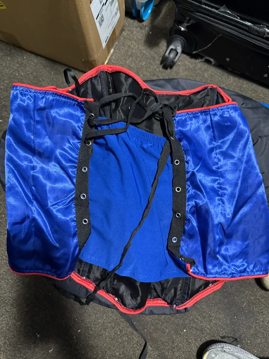 Supergirl Costume - Size M/L image indicator(2)