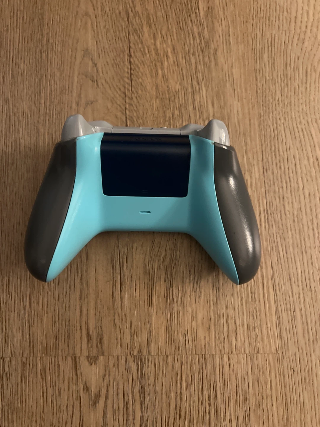 Purple & Teal Xbox Controller 🥕- Thrifty Pick! - photo 2