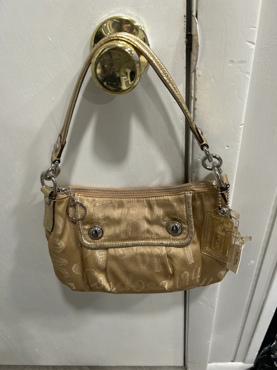 Brand New gold coach poppy small purse - photo 3