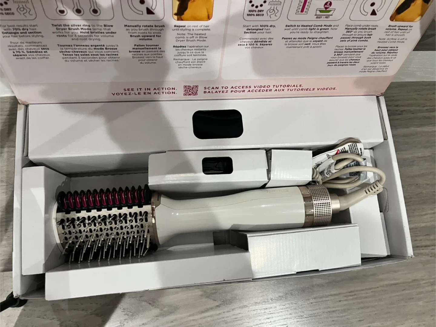 Shark SmoothStyle Heated Comb + Blow Dryer Brush image indicator(8)