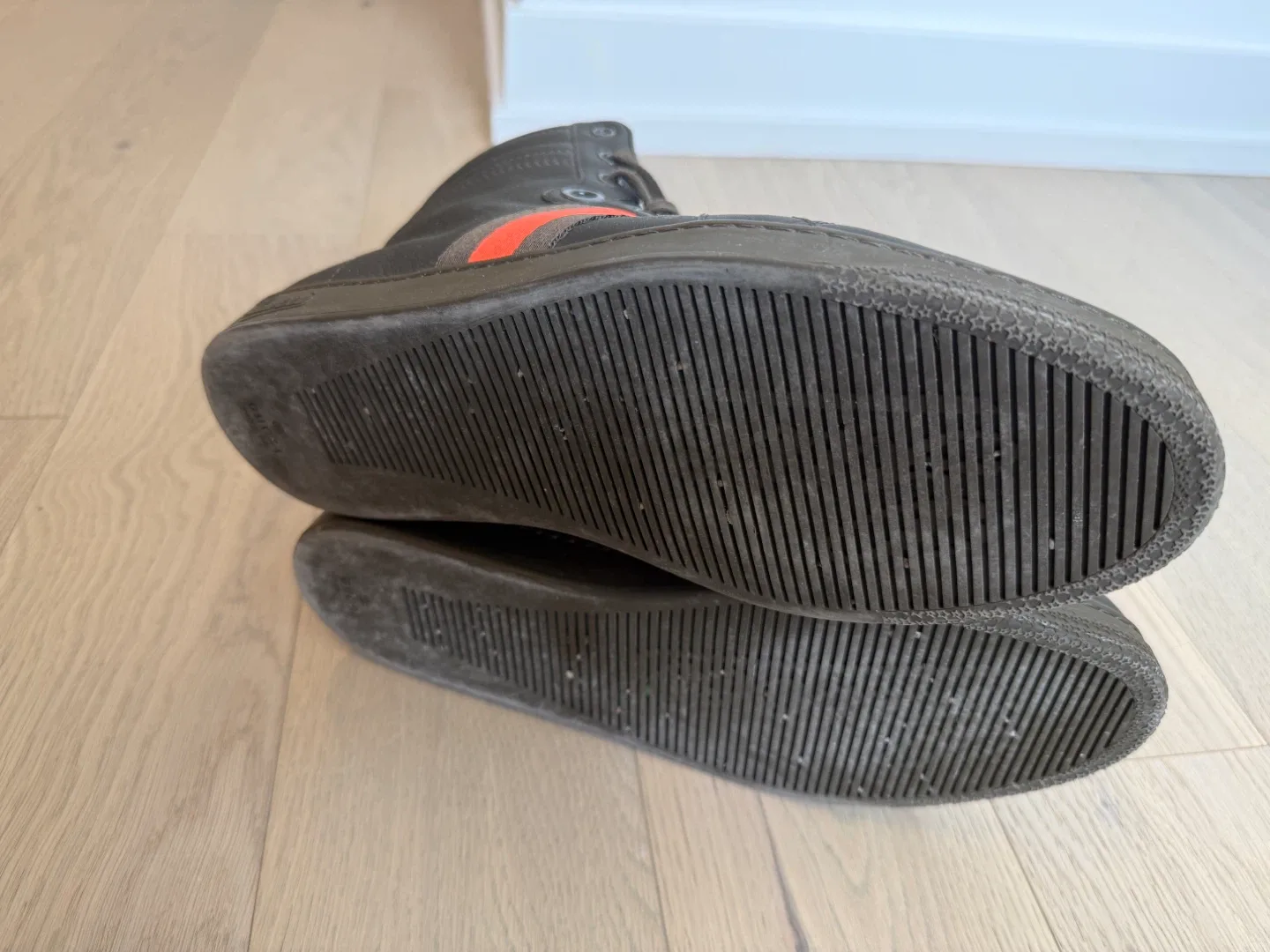 Gucci Leather High-Top Sneakers image indicator(2)