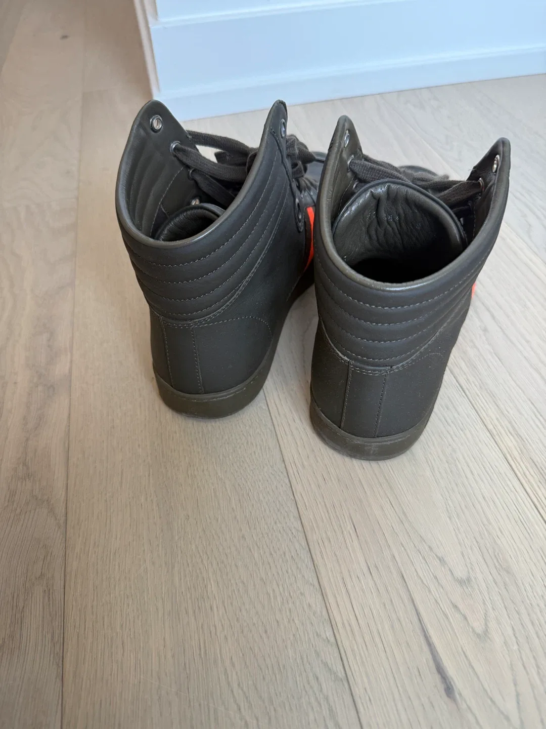 Gucci Leather High-Top Sneakers image indicator(4)