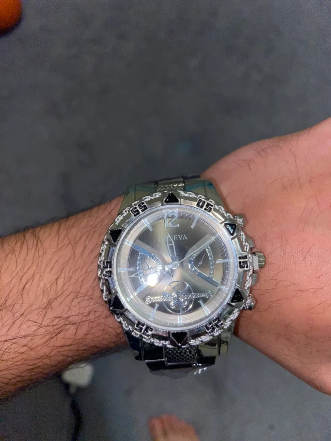 Geneva Silver Watch image indicator(2)