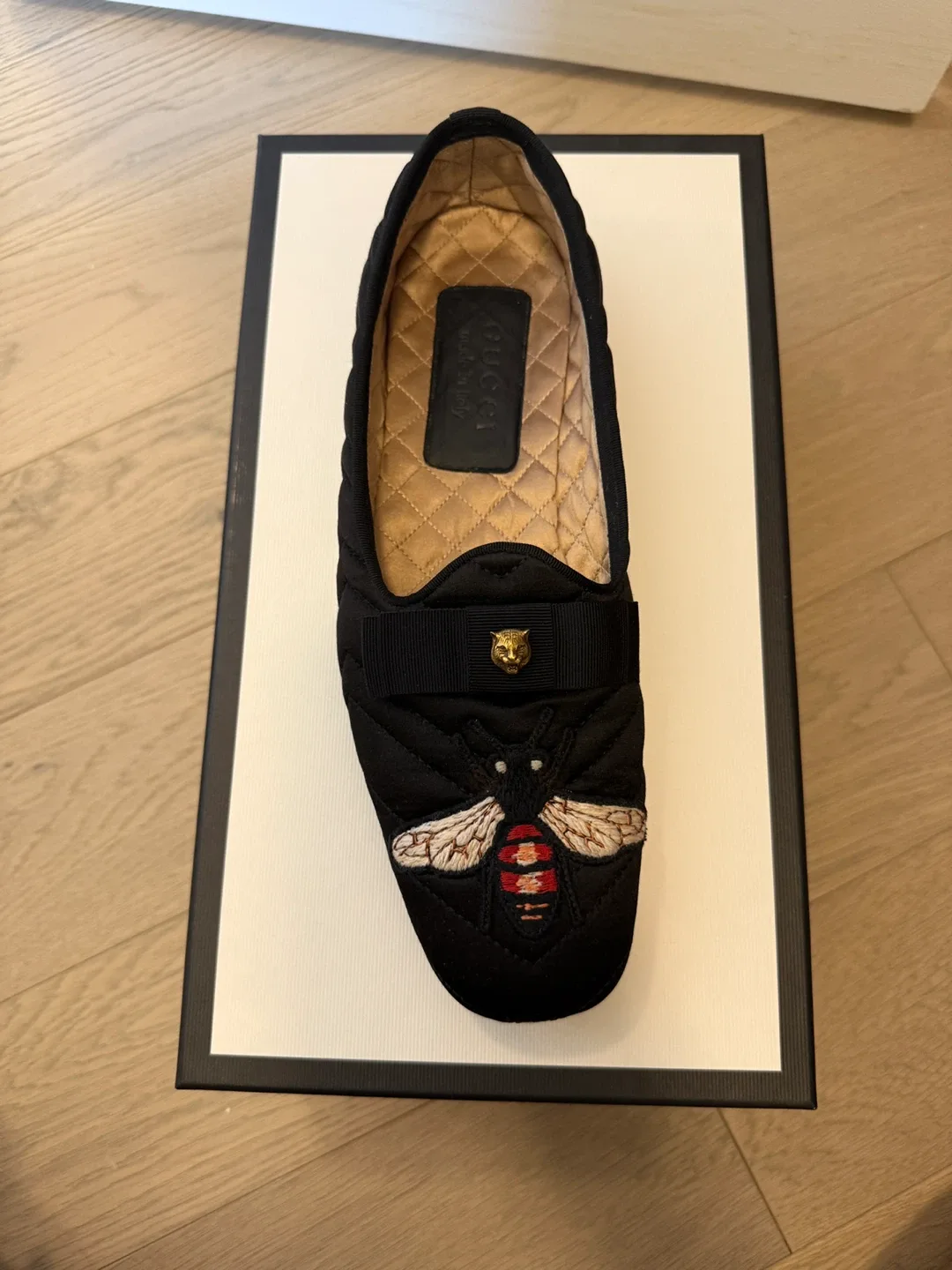 Men’s Gucci Black Quilted Bee Embroidered Loafers, Size 7.5 image indicator(2)