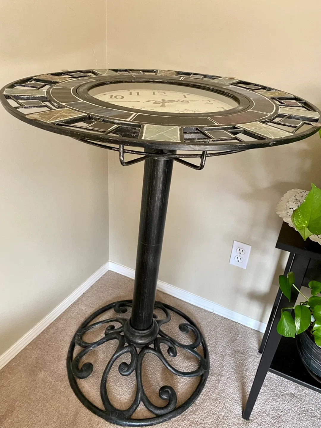 🥕 Mosaic Clock Accent Table image indicator(3)