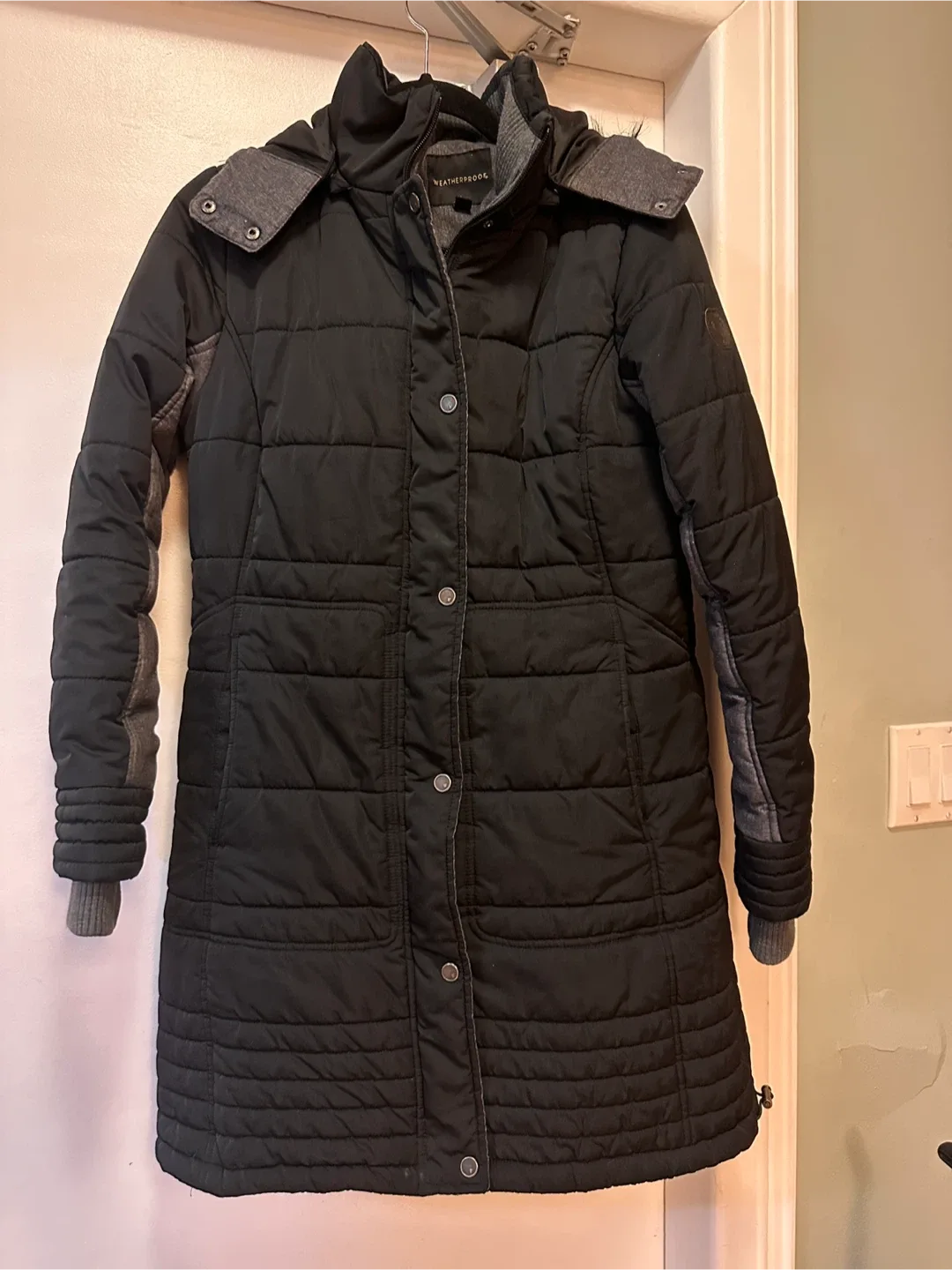 Weatherproof Brand Black Puffer Coat-Size M image indicator(2)