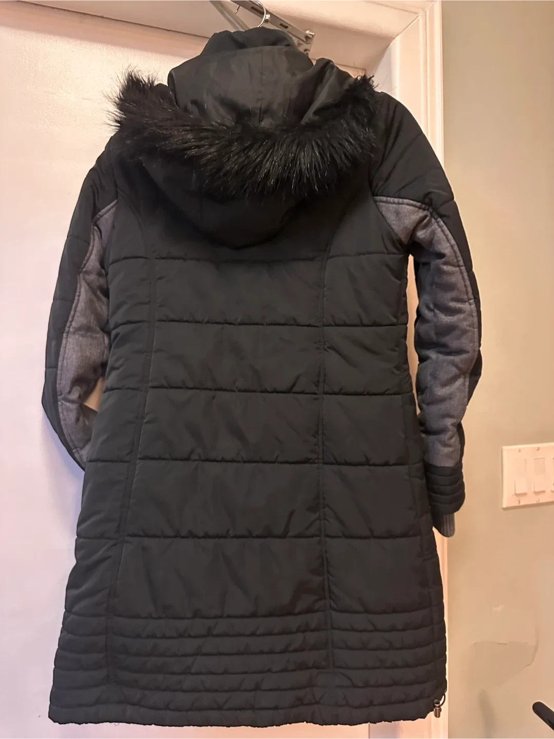 Weatherproof Brand Black Puffer Coat-Size M image indicator(3)