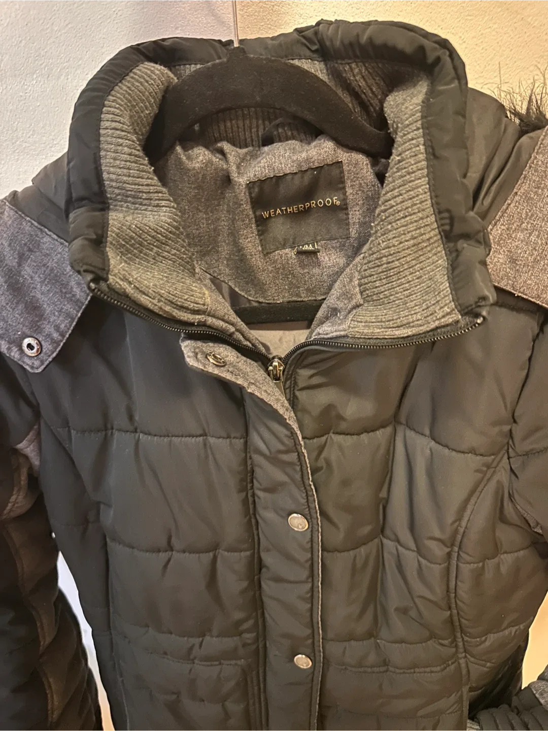 Weatherproof Brand Black Puffer Coat-Size M image indicator(7)