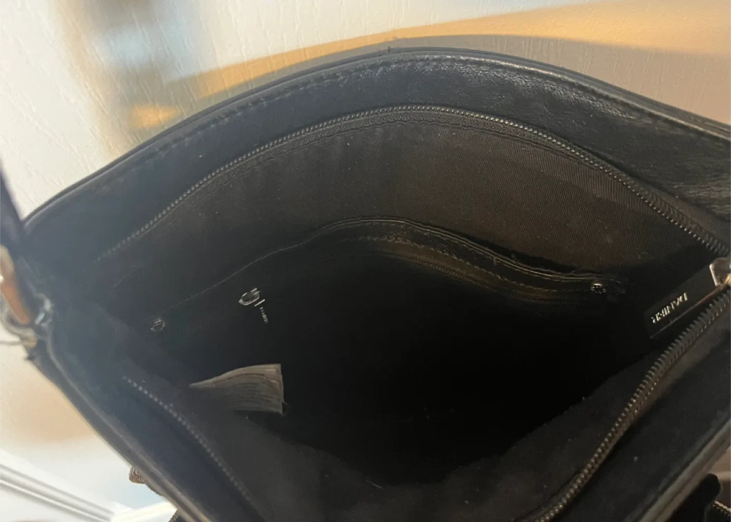 Black Leather Crossbody Bag image indicator(2)