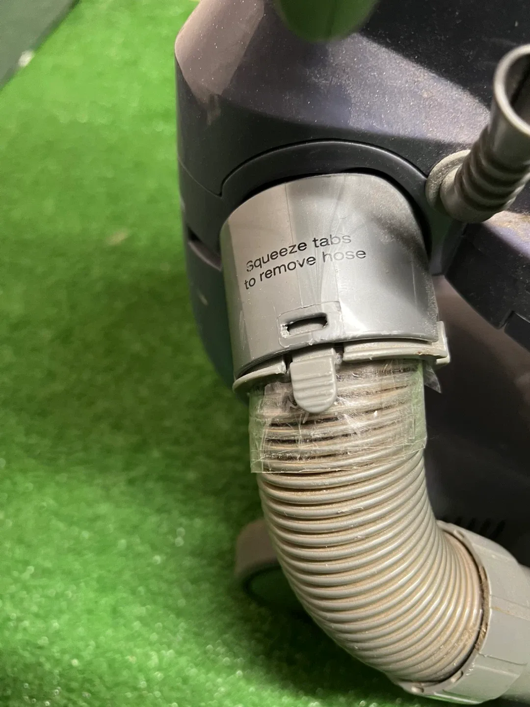 Shark Navigator Lift-Away Vacuum image indicator(4)