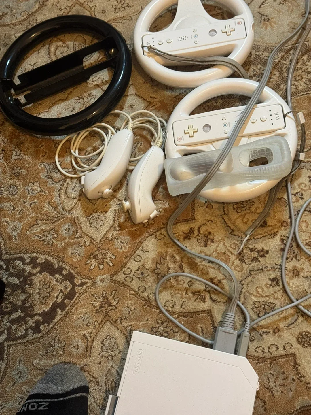 Nintendo Wii Console with Games and Accessories image indicator(4)