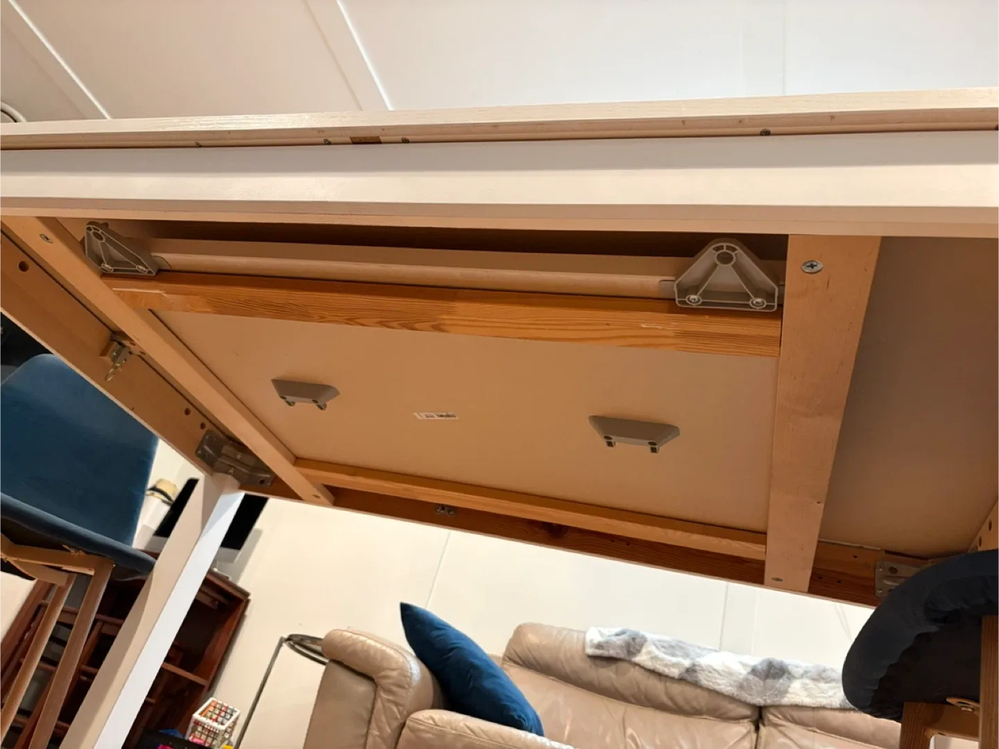 White Extendable Dining Table image indicator(5)