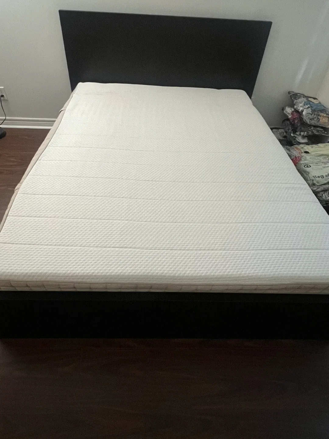 IKEA Malm Bed Frame with Mattress - Black image indicator(3)