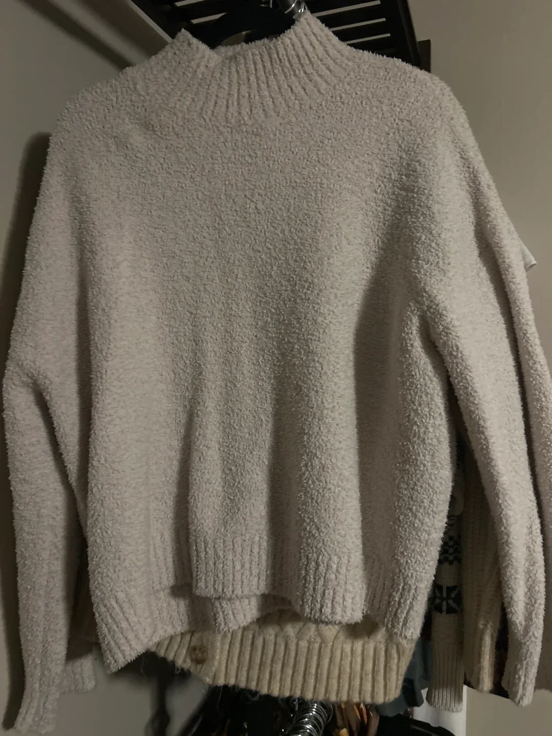 🥕Banana Republic Cream-Colored Sweater - Size M