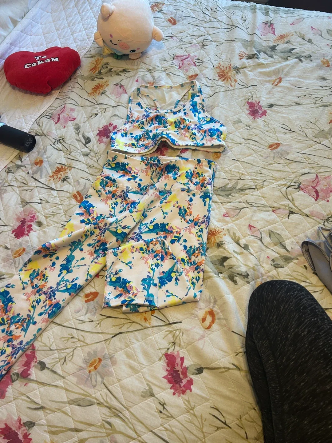 Floral Print Workout Set - Top & Leggings image indicator(2)