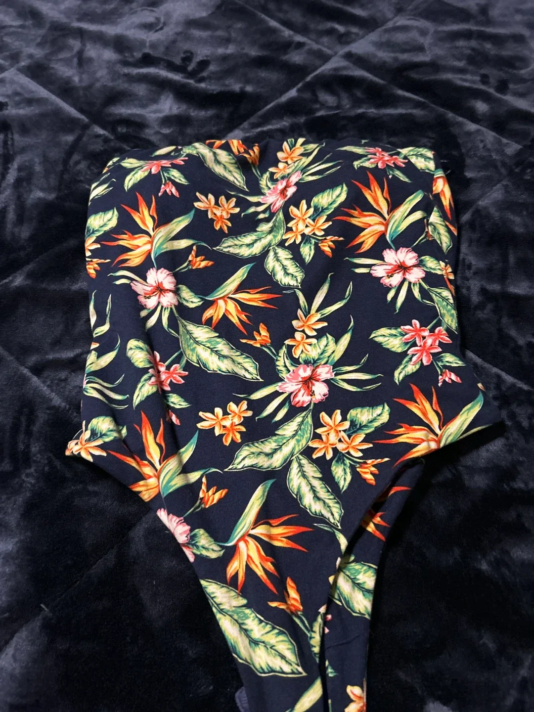 Urban Heritage Floral Bodysuit - Size M 🥕