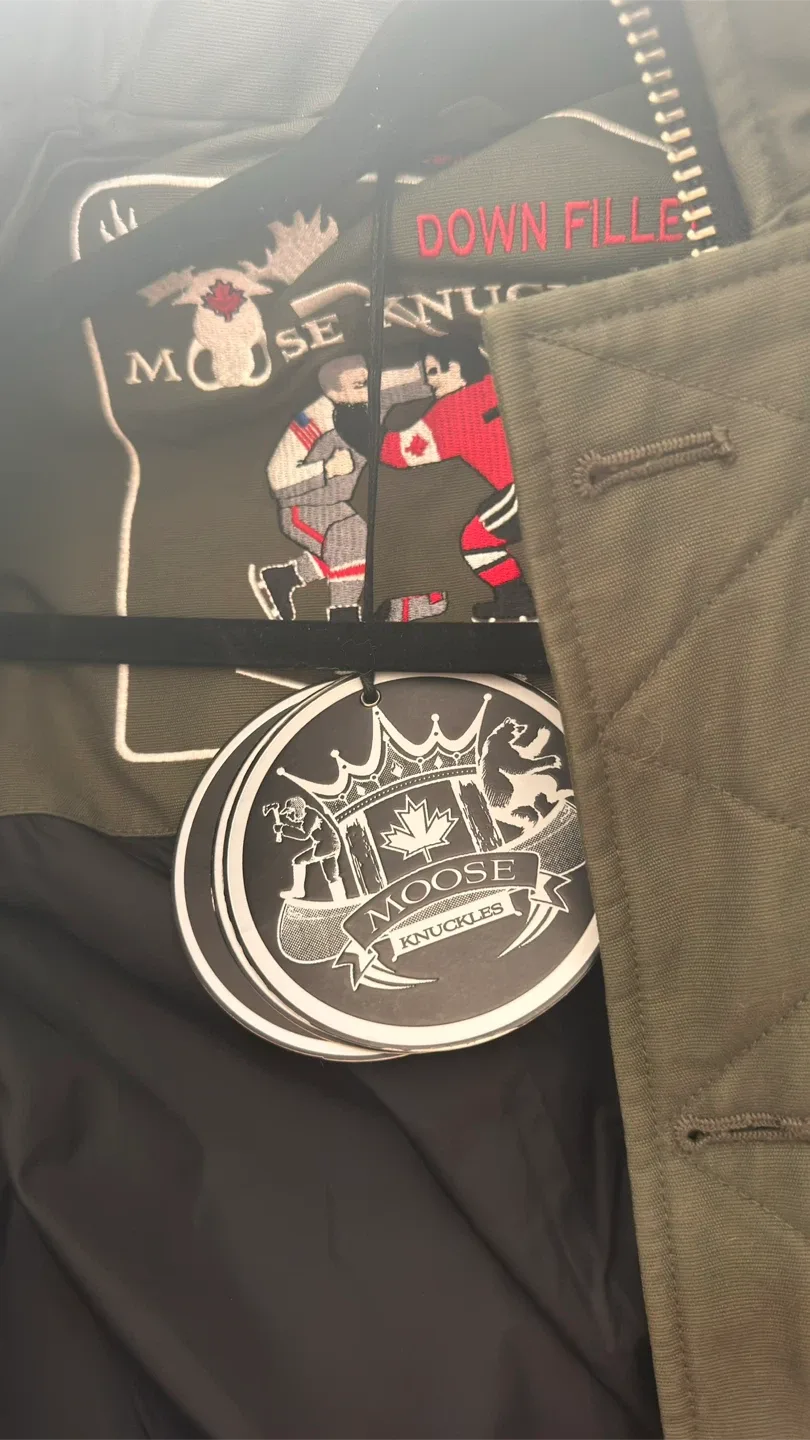 Moose Knuckles 3Q Jacket Mens Olive Walk Fur - Size S image indicator(3)