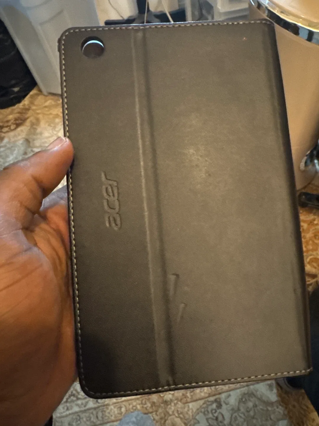 Acer Tablet with Case image indicator(3)