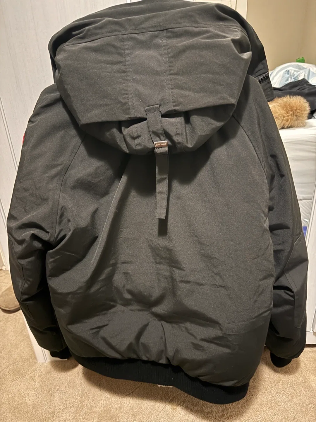 Canada goose bomber jacket image indicator(5)