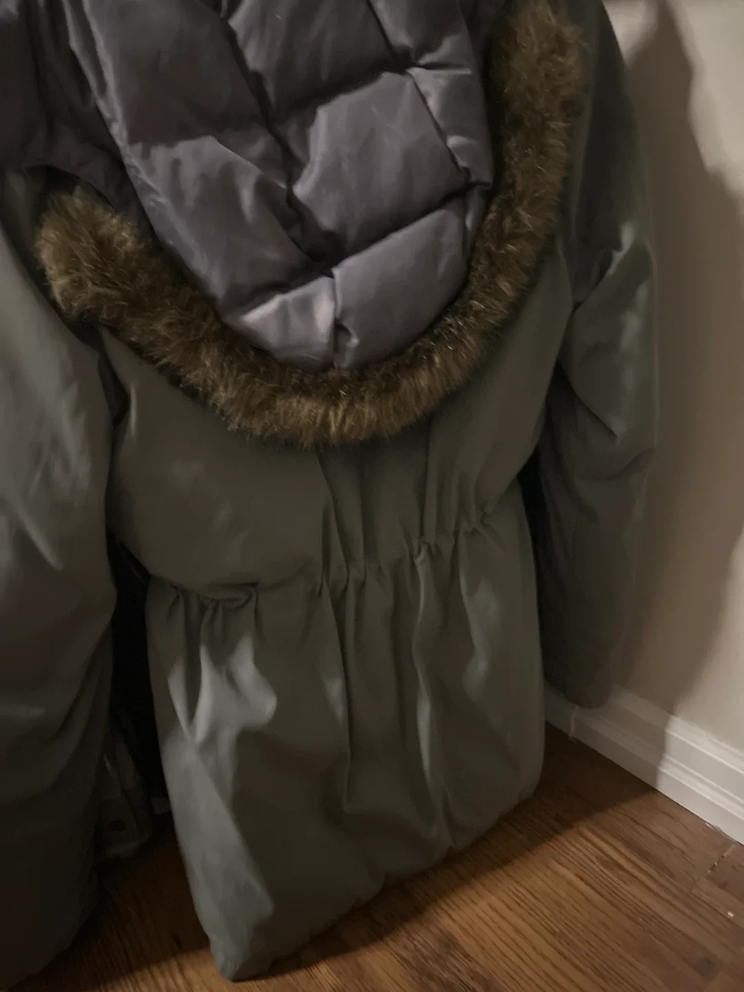 Joe Fresh Grey Down Filled Winter Coat 🥕 - Size M image indicator(3)