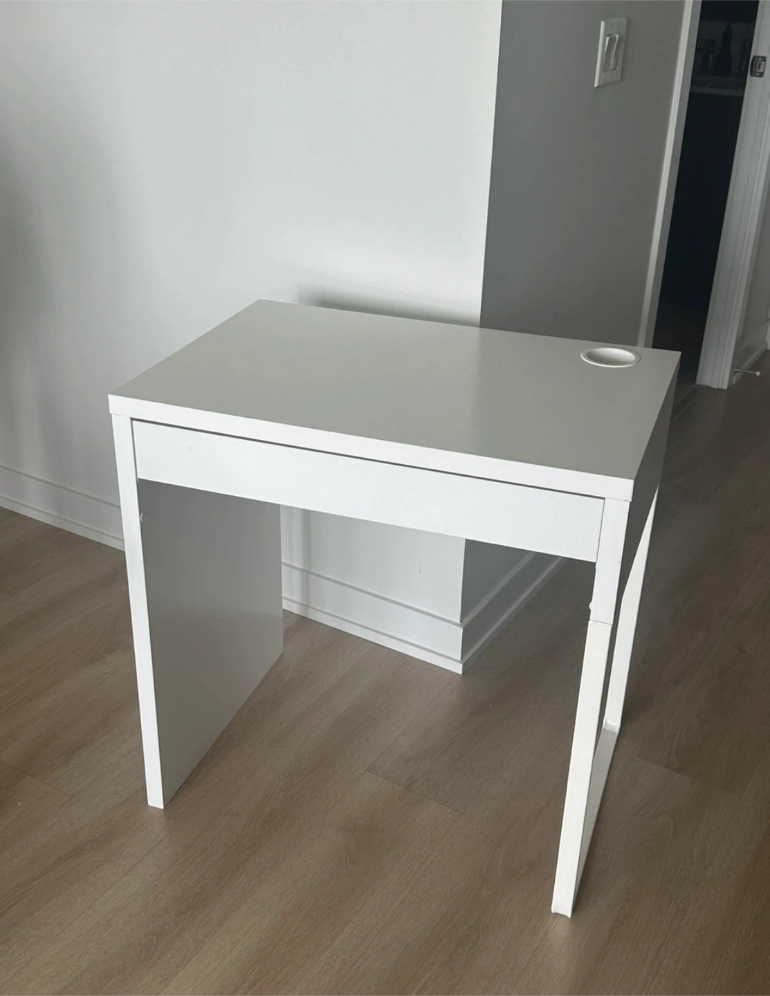 IKEA Micke Desk - White - photo 2