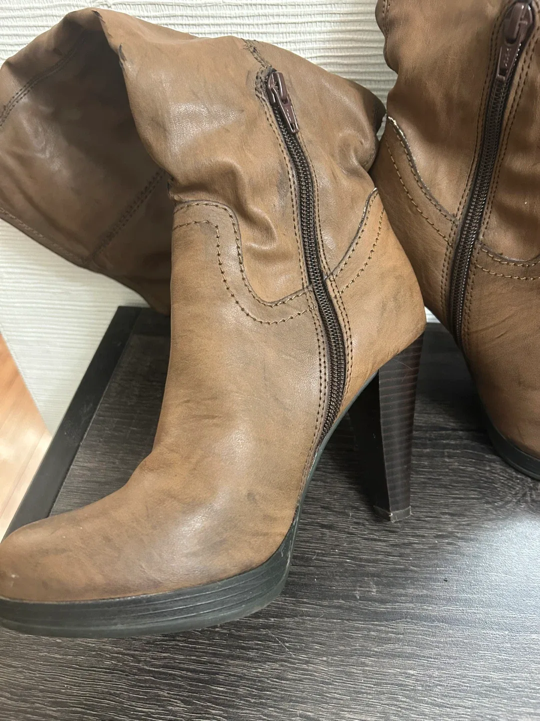 Brown Leather Knee High Heel Boots image indicator(4)