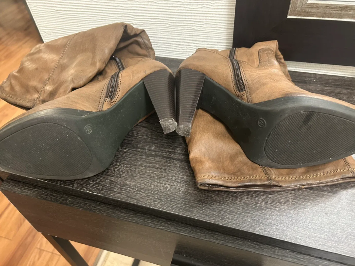 Brown Leather Knee High Heel Boots image indicator(5)