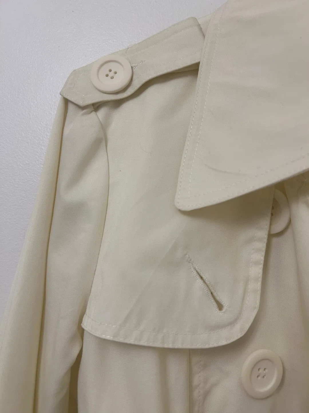 Off-White Trench Coat image indicator(5)
