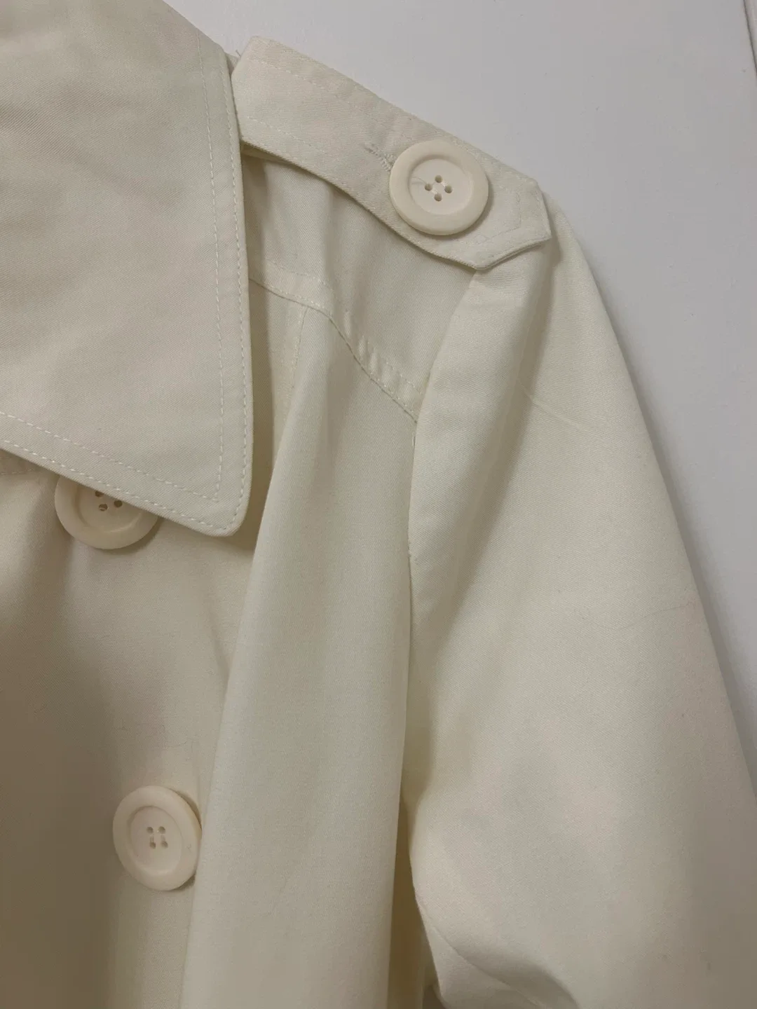 Off-White Trench Coat image indicator(3)