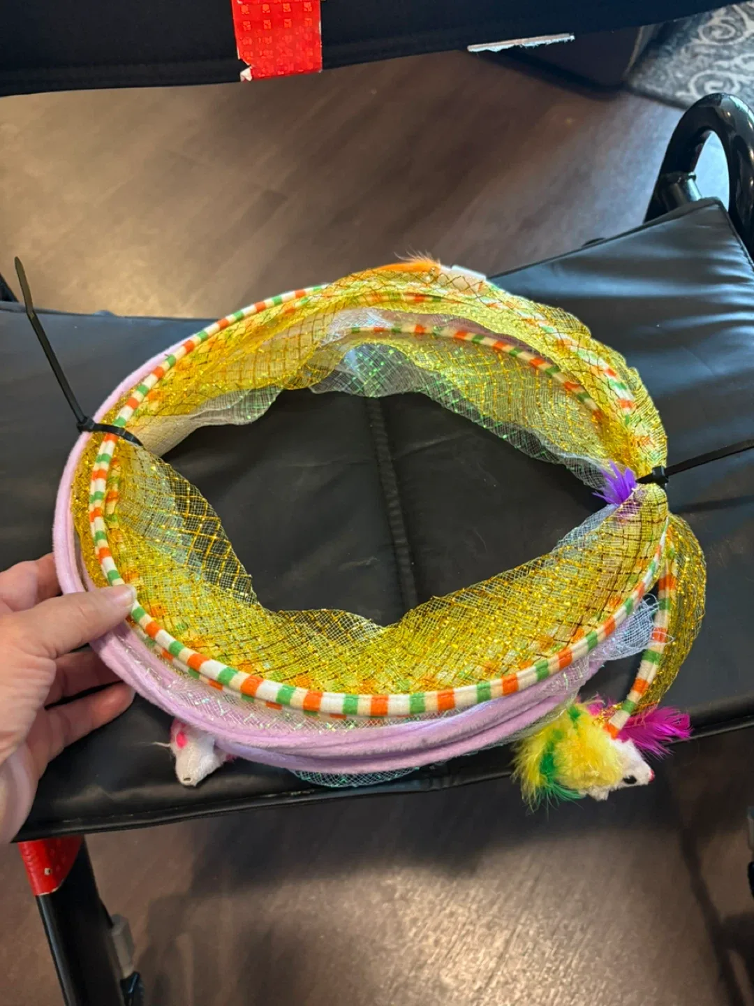 Folded Cat Tunnel Spring Toy image indicator(2)