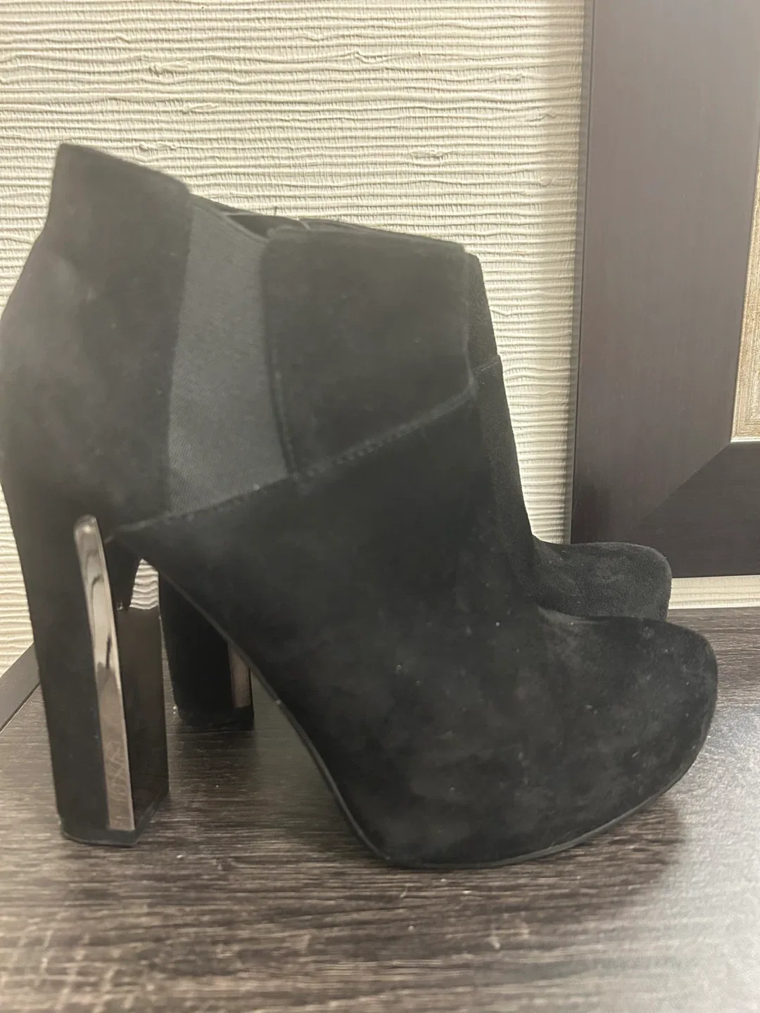 Guess Black Suede Platform Ankle Boots image indicator(3)