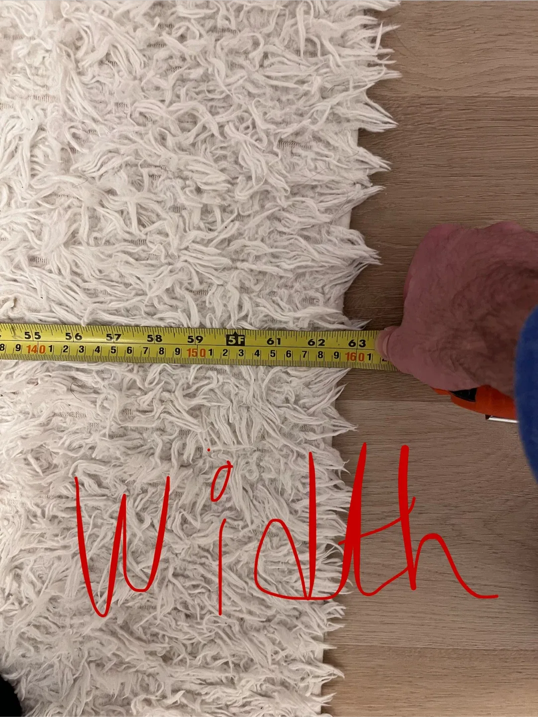 Fluffy White Area Rug image indicator(5)