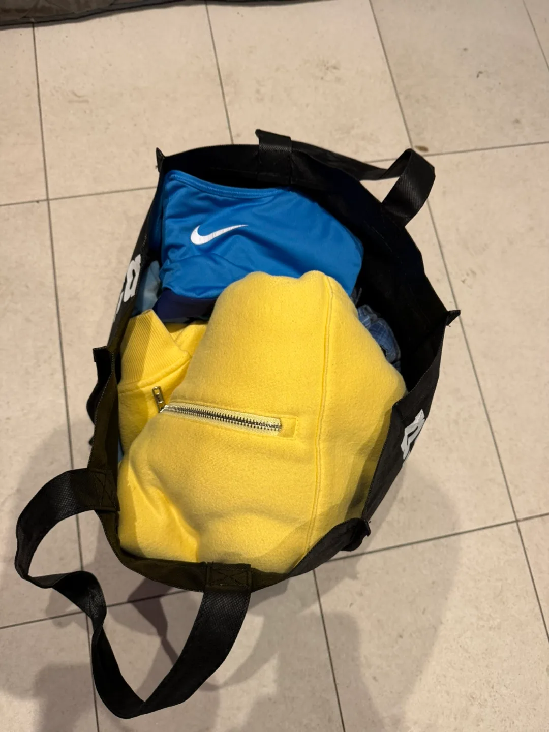 Assorted women’s clothing - great pieces!! image indicator(2)