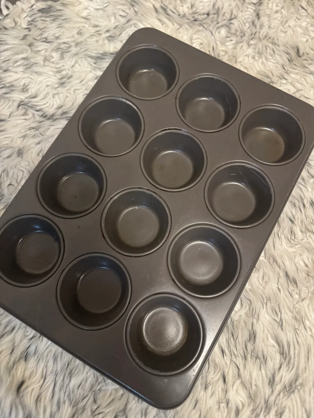 Muffin Tin - 12 Cup image indicator(2)