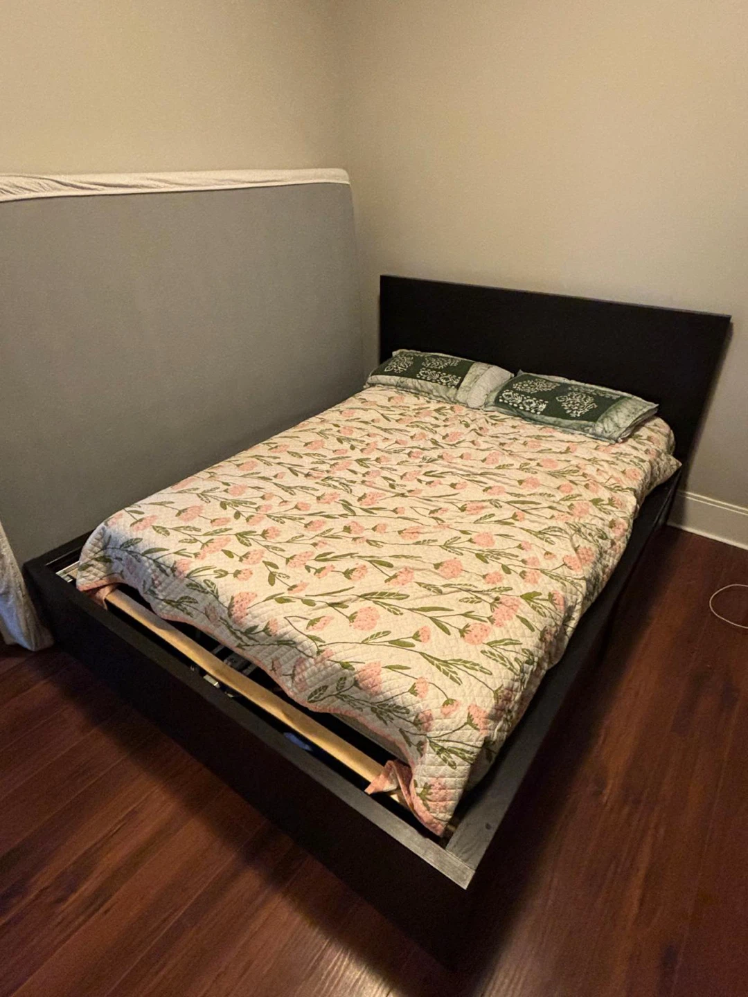 Ikea Malm queen bed with 4 storage - photo 4