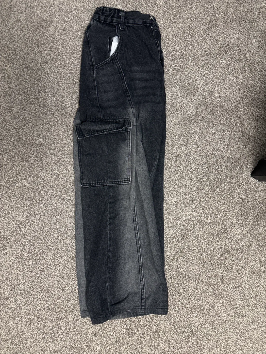 Black Cargo Jeans image indicator(2)