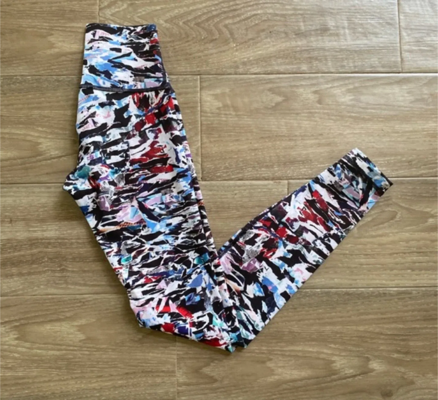 Lululemon Leggings - Size 10 image indicator(2)