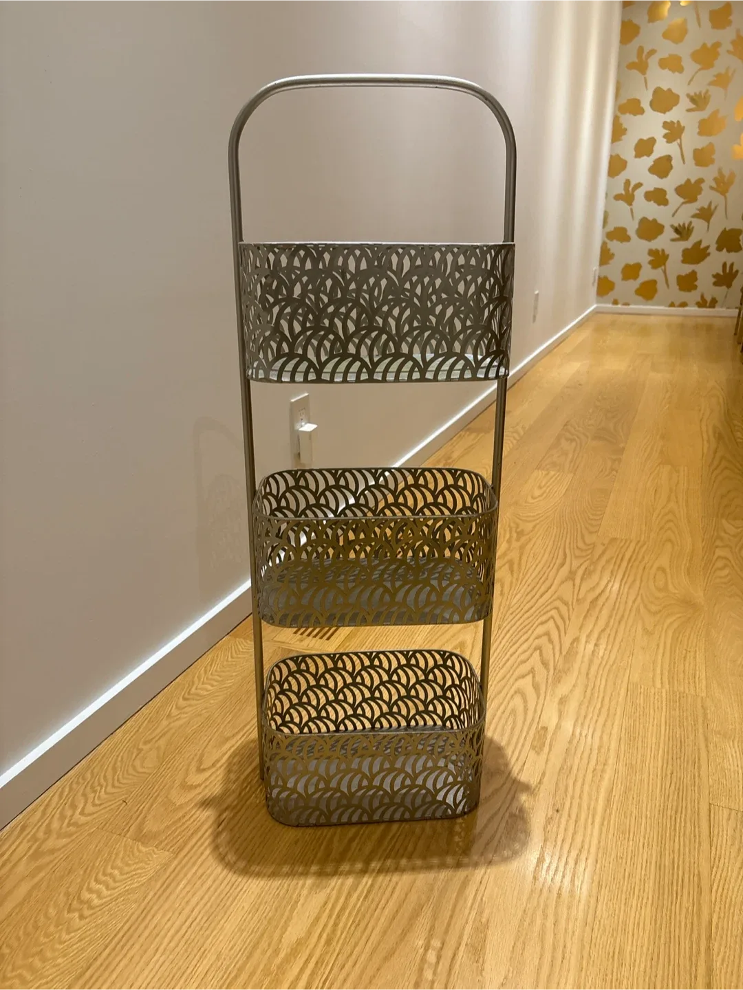 Metal 3-Tier Basket Stand thumbnail