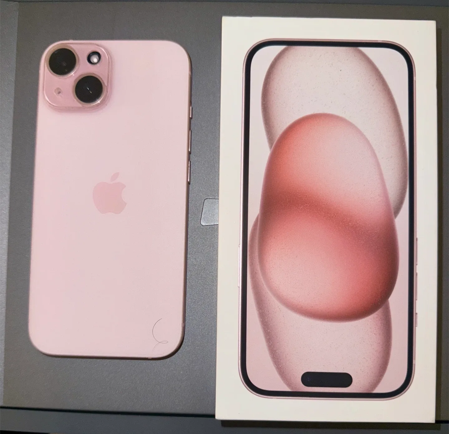 Apple iPhone 15 Pink - Like New! image indicator(3)