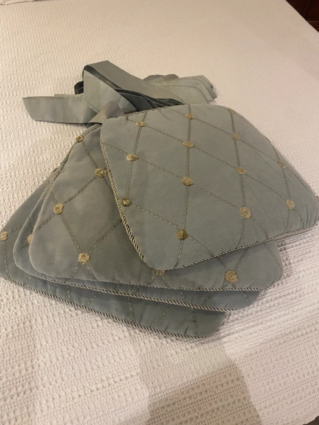 4 Chair Cushion sets with Ties image indicator(2)