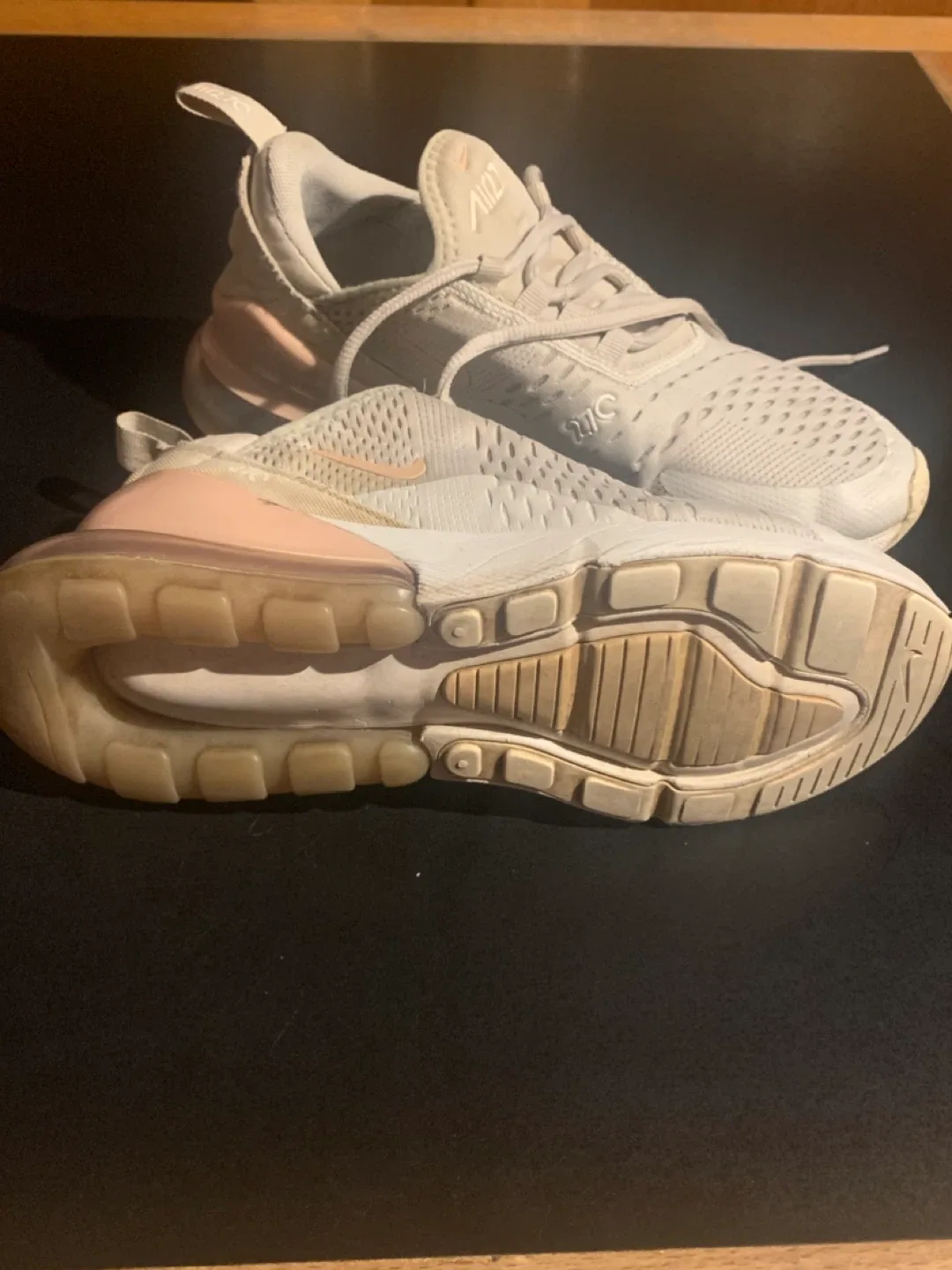 Nike 270 Trainers image indicator(2)