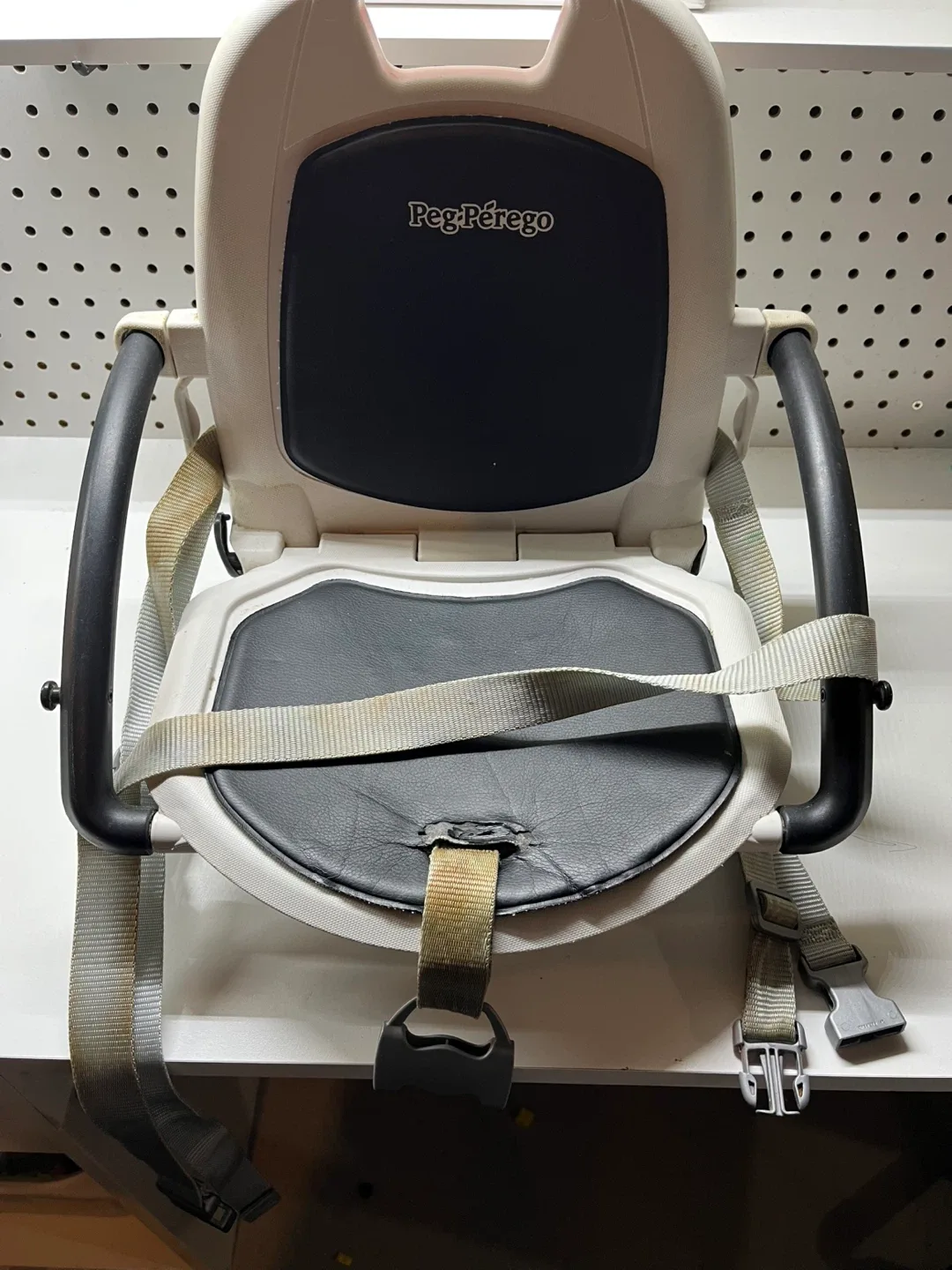 Peg-Pérego Booster Seat image indicator(2)